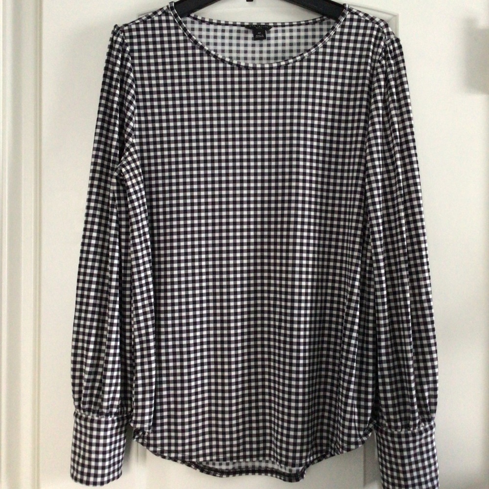 Ann Taylor Black and White Checkered Print Blouse &Button Cuffed Sleeves PM